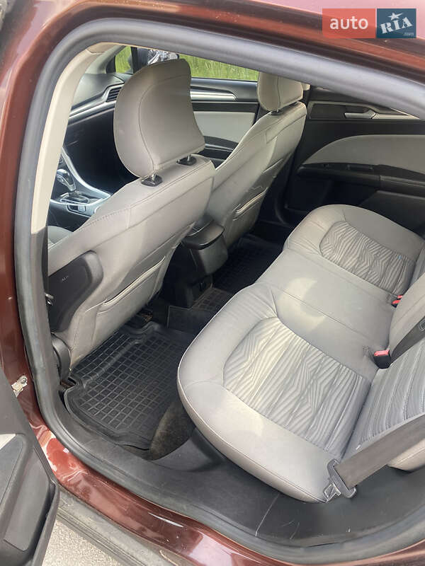 Седан Ford Fusion 2016 в Киеве фото 5 Седан Ford Fusion 2016 в Киеве