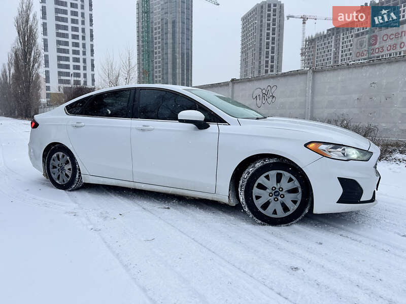 Седан Ford Fusion 2019 в Борисполе