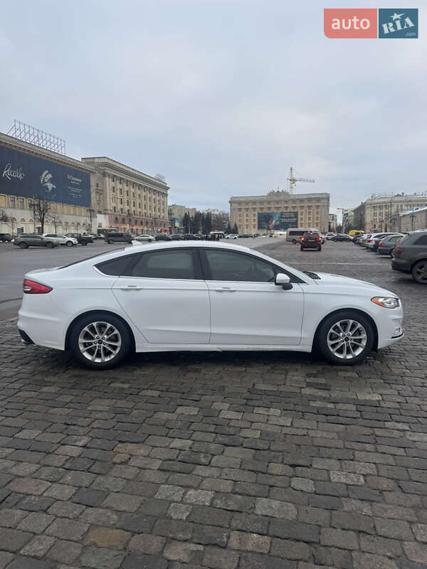 Седан Ford Fusion 2019 в Харькове