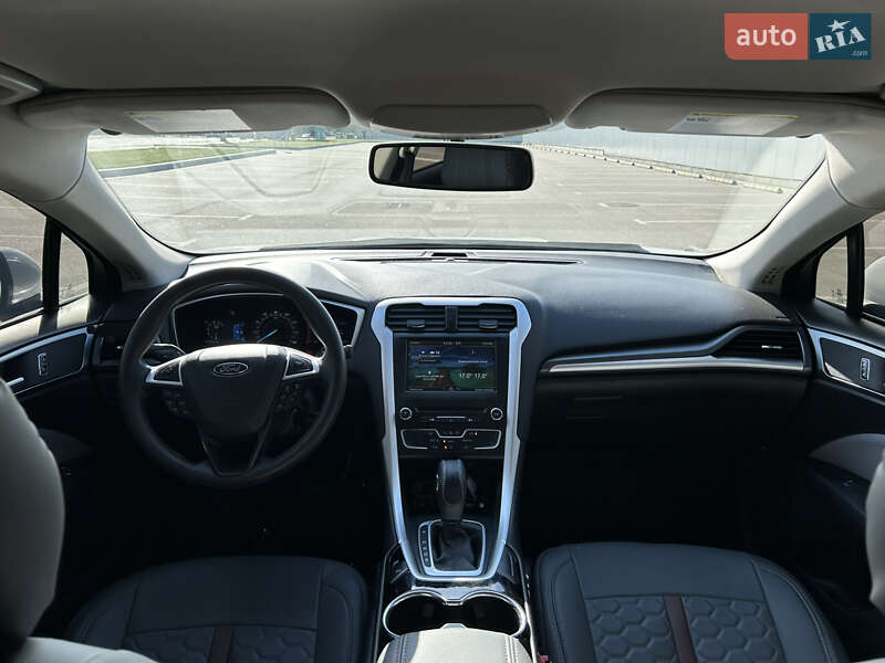 Седан Ford Fusion 2014 в Дніпрі