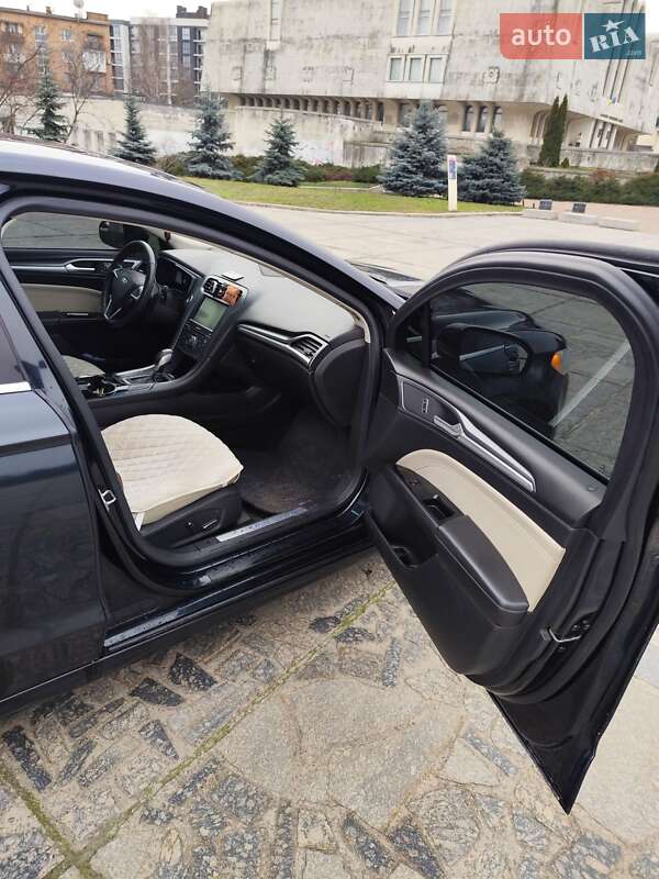 Седан Ford Fusion 2014 в Черкасах