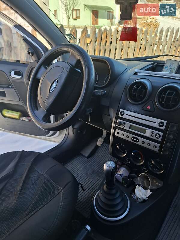 Хетчбек Ford Fusion 2005 в Верховині фото 7 Хетчбек Ford Fusion 2005 в Верховині