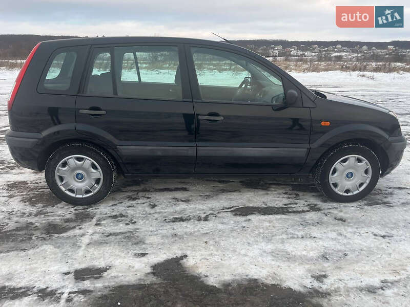 Хетчбек Ford Fusion 2005 в Бару