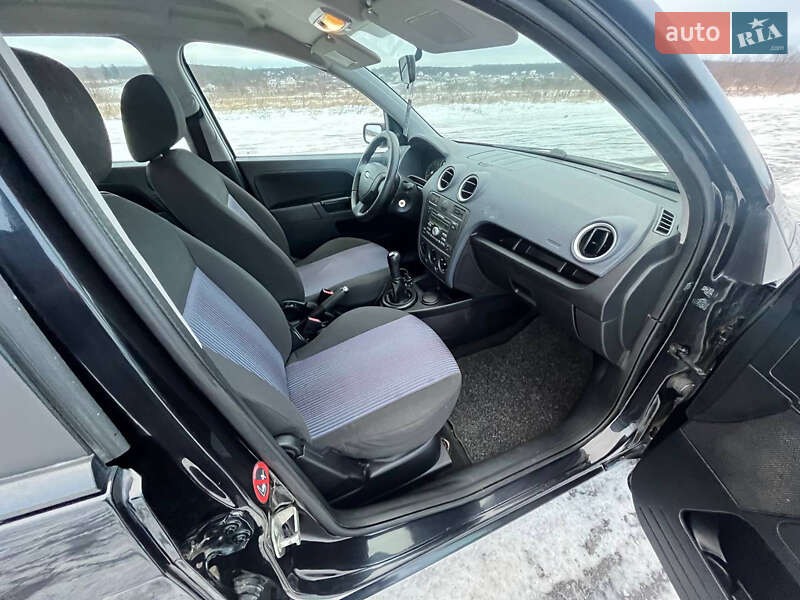 Хетчбек Ford Fusion 2005 в Бару