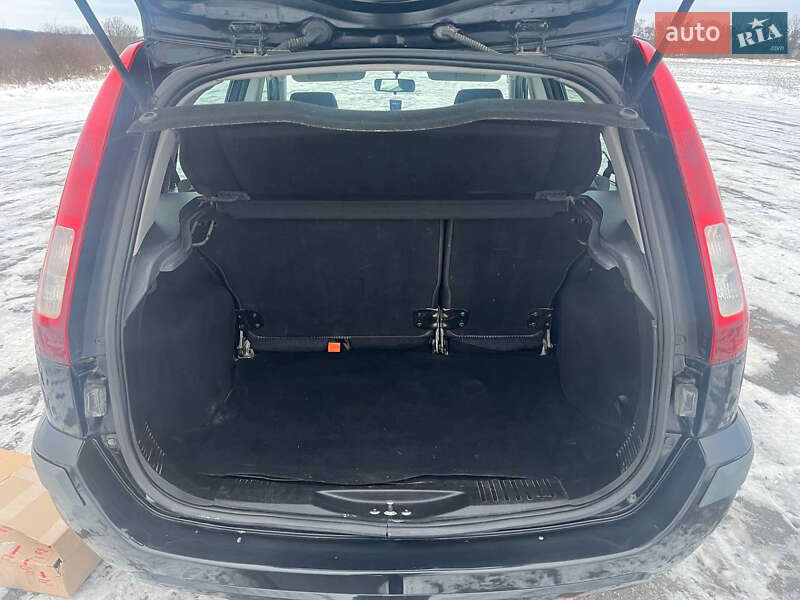 Хетчбек Ford Fusion 2005 в Бару