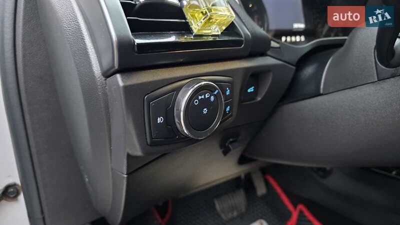 Седан Ford Fusion 2015 в Умани