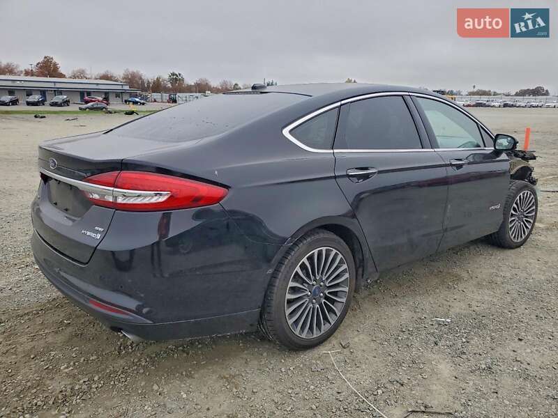 Седан Ford Fusion 2016 в Львові
