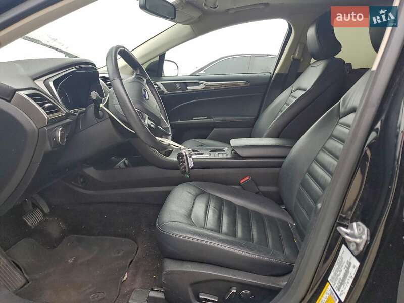 Седан Ford Fusion 2016 в Львові