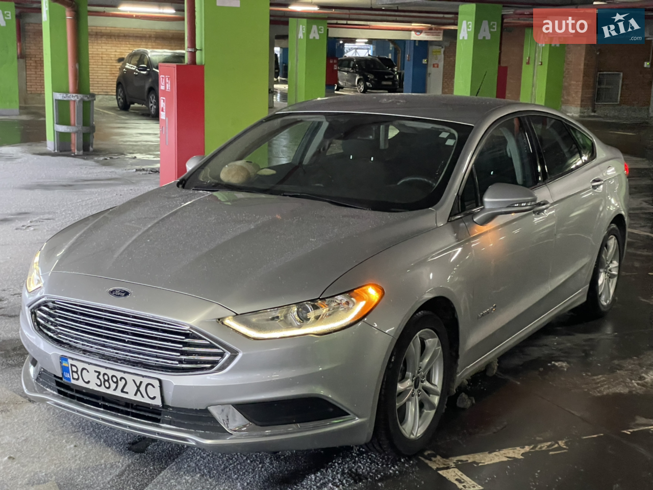 Тільки пригнана зі США, перша реєстрація. Технічно все працює, вкладень не вимагає — повністю готова до щоденної їзди.