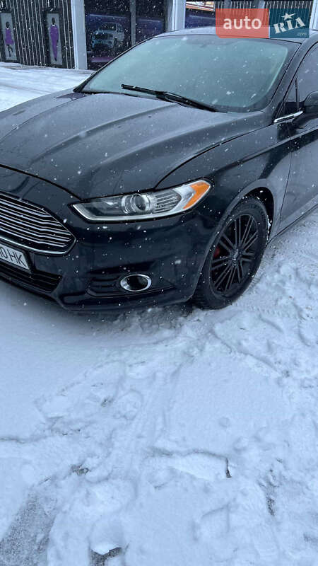 Седан Ford Fusion 2013 в Рівному