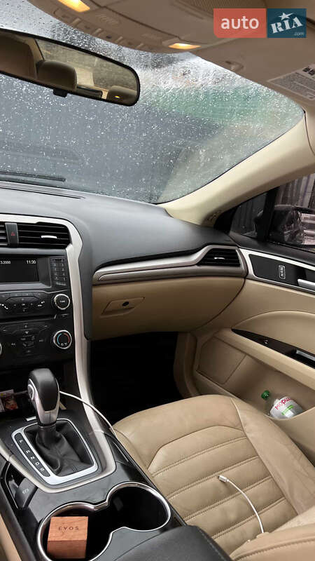 Седан Ford Fusion 2013 в Рівному