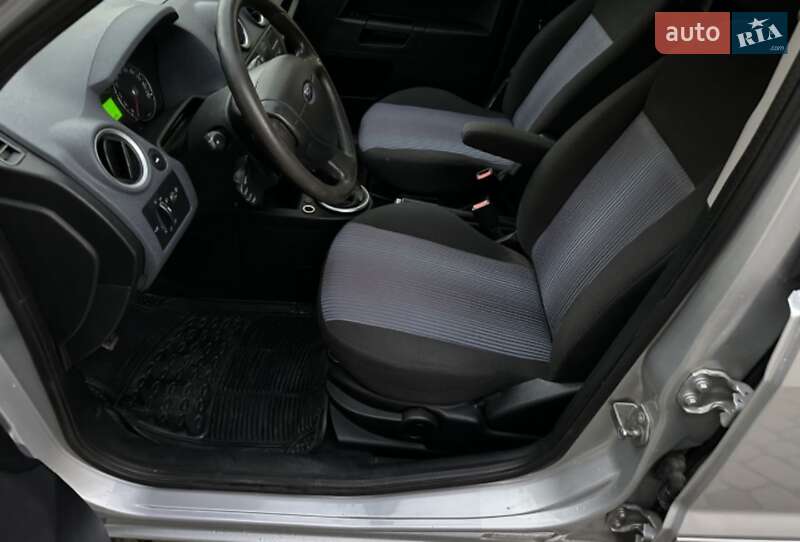 Хетчбек Ford Fusion 2009 в Івано-Франківську