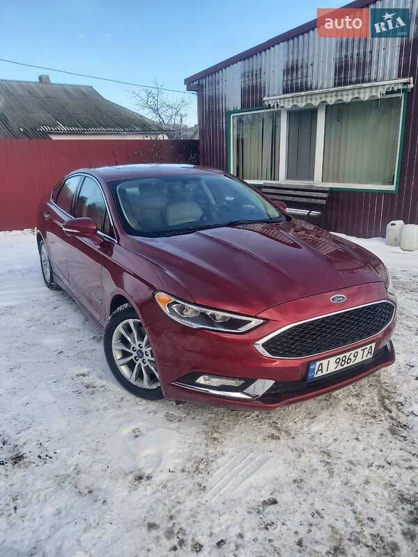 Седан Ford Fusion 2016 в Монастирищеві