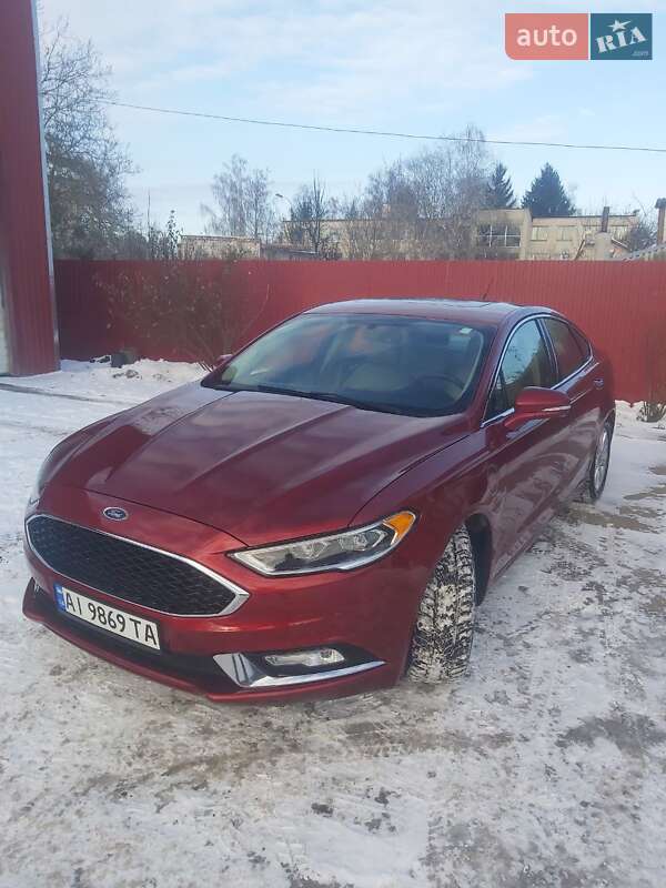 Седан Ford Fusion 2016 в Монастирищеві