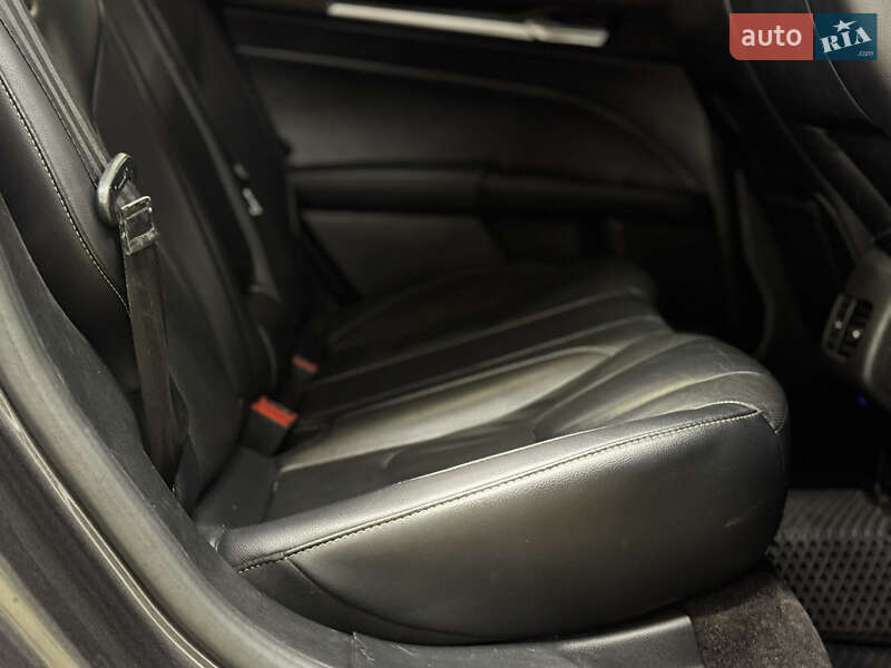 Седан Ford Fusion 2016 в Миколаєві