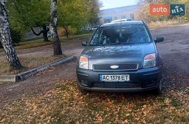Хэтчбек Ford Fusion 2003 в Нововолынске