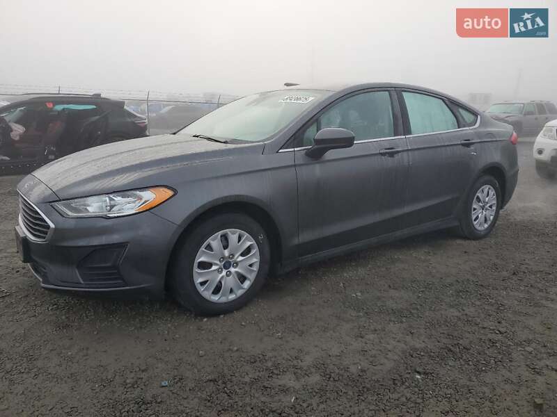 Седан Ford Fusion 2020 в Львові