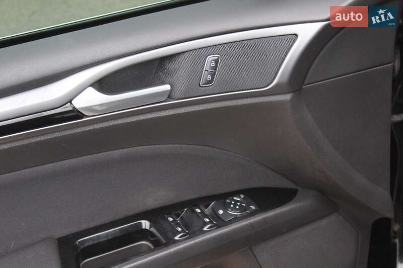 Седан Ford Fusion 2016 в Дніпрі фото 20 Седан Ford Fusion 2016 в Дніпрі