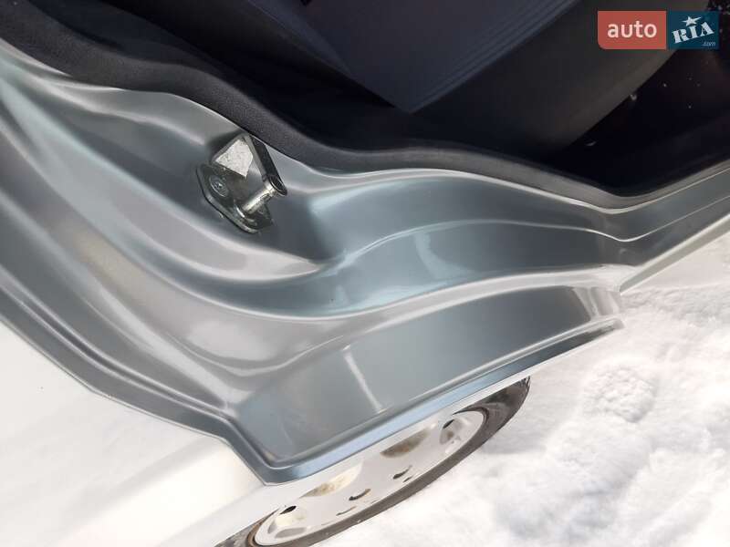 Хетчбек Ford Fusion 2005 в Хоролі