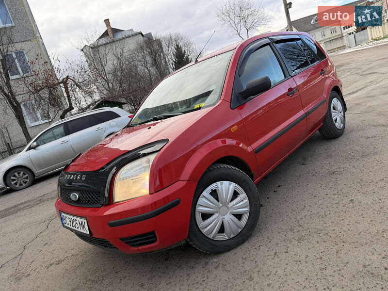 Хэтчбек Ford Fusion 2003 в Стрые
