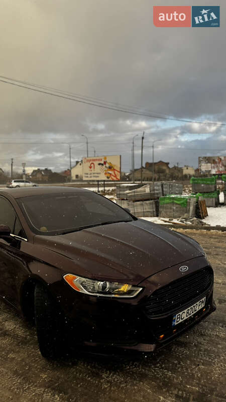 Седан Ford Fusion 2013 в Жовкве