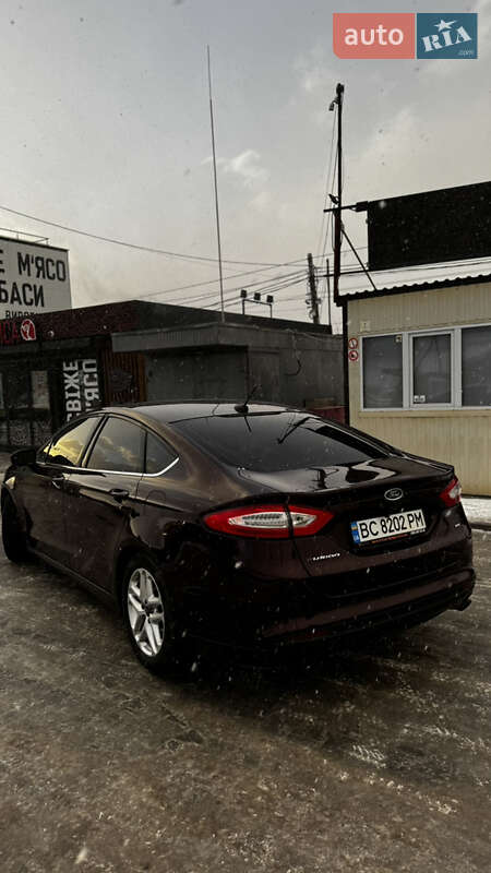 Седан Ford Fusion 2013 в Жовкве