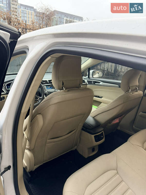 Седан Ford Fusion 2013 в Киеве