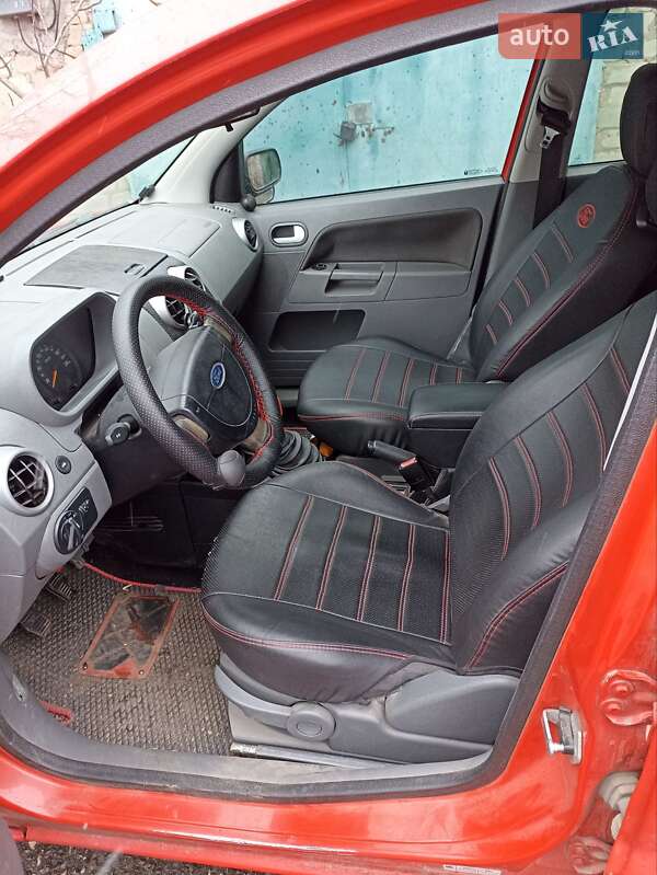 Хетчбек Ford Fusion 2003 в Южноукраїнську