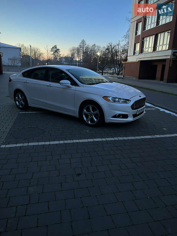 Седан Ford Fusion 2015 в Івано-Франківську