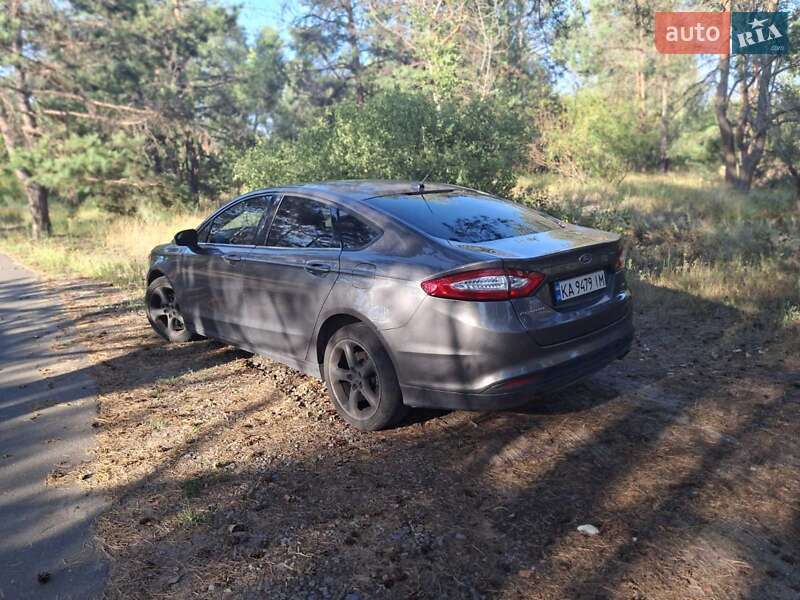 Седан Ford Fusion 2013 в Дніпрі