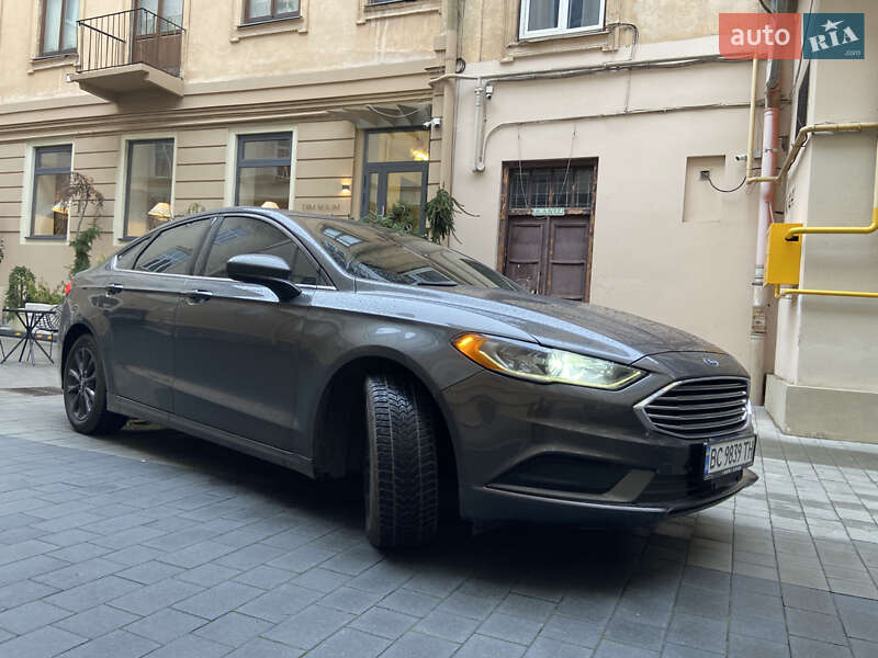 Седан Ford Fusion 2016 в Львове