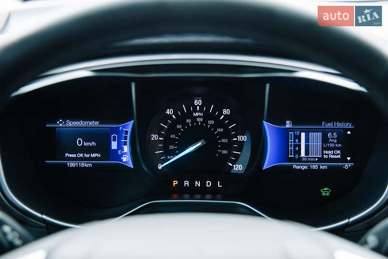 Седан Ford Fusion 2017 в Умані