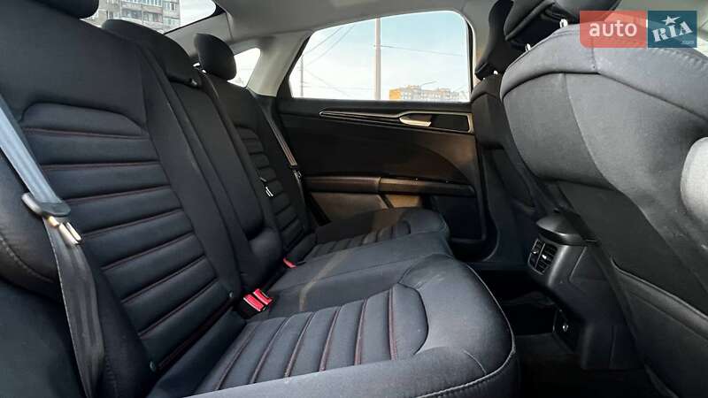 Седан Ford Fusion 2015 в Киеве фото 12 Седан Ford Fusion 2015 в Киеве