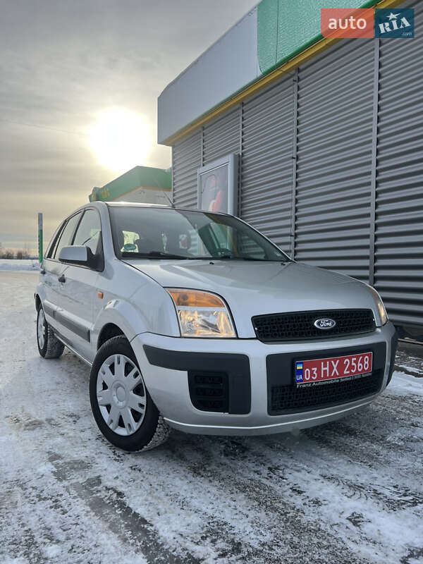 Хэтчбек Ford Fusion 2006 в Шостке