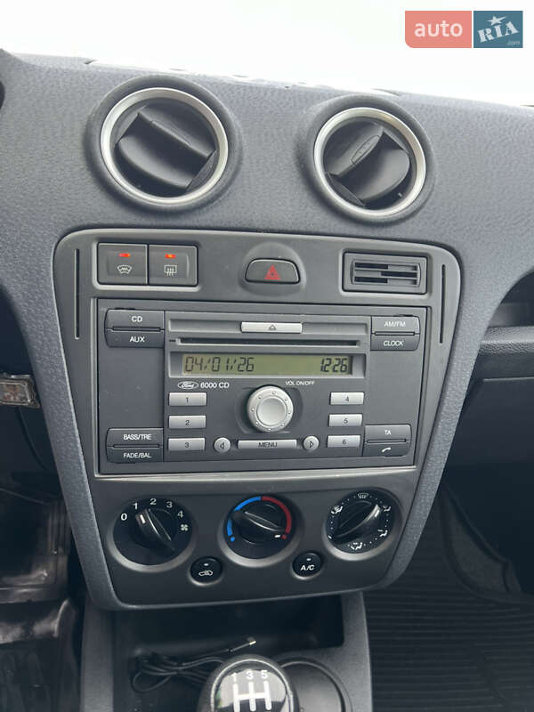 Хэтчбек Ford Fusion 2006 в Шостке