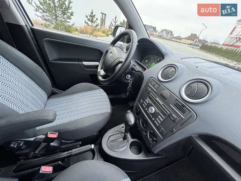 Хетчбек Ford Fusion 2009 в Луцьку