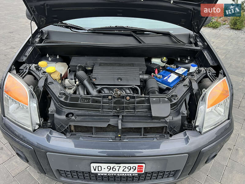 Хетчбек Ford Fusion 2009 в Луцьку