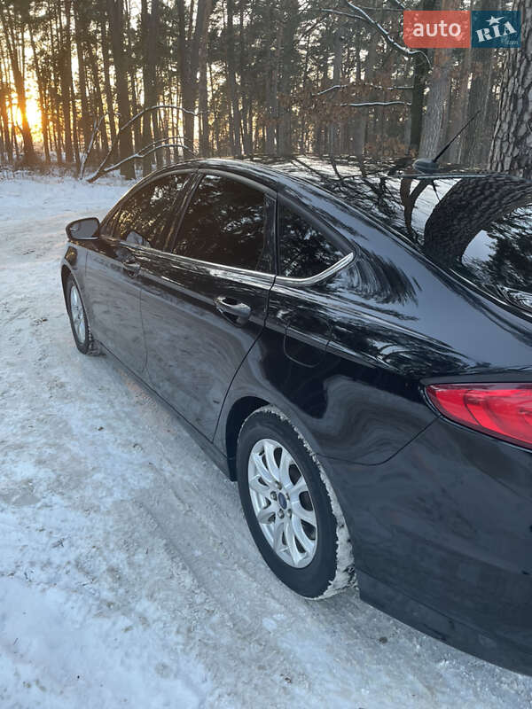 Седан Ford Fusion 2017 в Чернігові