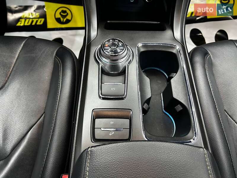 Седан Ford Fusion 2016 в Чернівцях