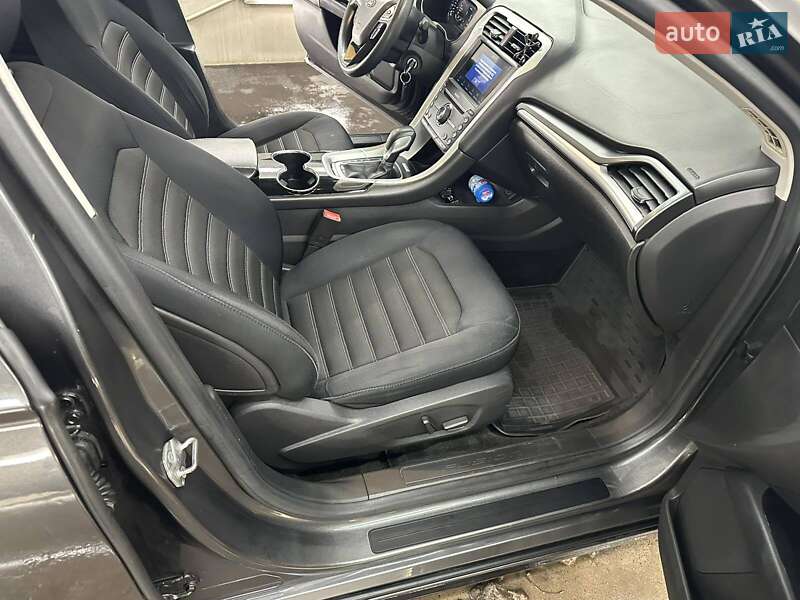 Седан Ford Fusion 2015 в Киеве