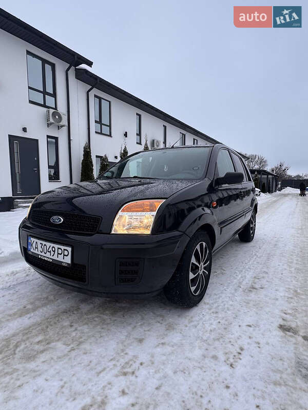 Хетчбек Ford Fusion 2006 в Києві фото Хетчбек Ford Fusion 2006 в Києві