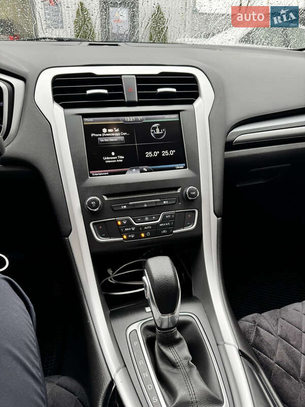 Седан Ford Fusion 2016 в Каменец-Подольском