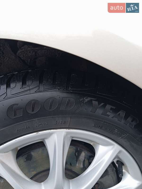 Седан Ford Fusion 2016 в Валках