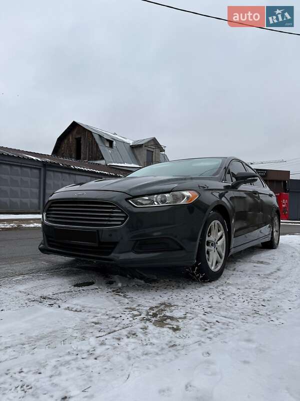 Седан Ford Fusion 2015 в Киеве фото 3 Седан Ford Fusion 2015 в Киеве