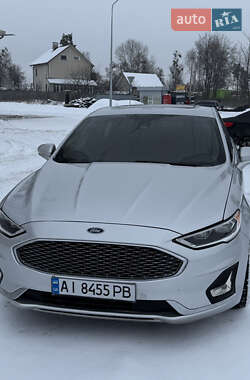 Седан Ford Fusion 2018 в Ірпені