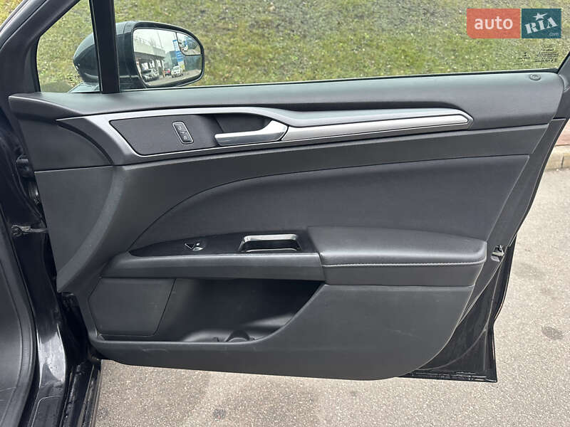 Седан Ford Fusion 2014 в Києві