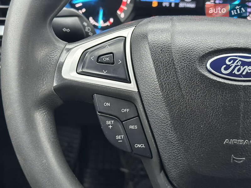 Седан Ford Fusion 2014 в Києві