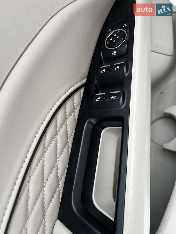 Седан Ford Fusion 2016 в Києві