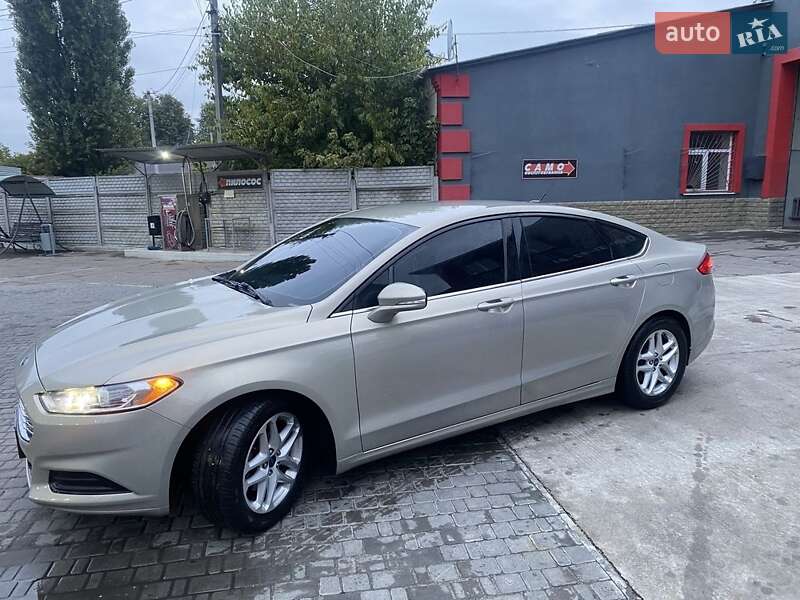 Седан Ford Fusion 2014 в Ставище
