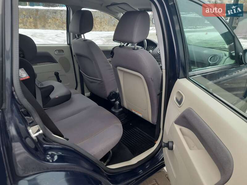 Хетчбек Ford Fusion 2006 в Вінниці